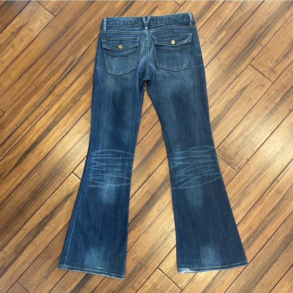 Women's distressed, gap perfect flare midrise flap pocket size 28